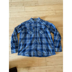 Ariat xxl button up shirt